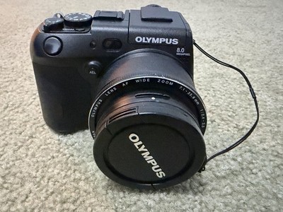 Olympus C-8080 Wide Zoom 8 MP Digital Camera 8.0 Tested VERY GOOD Used Conditon.