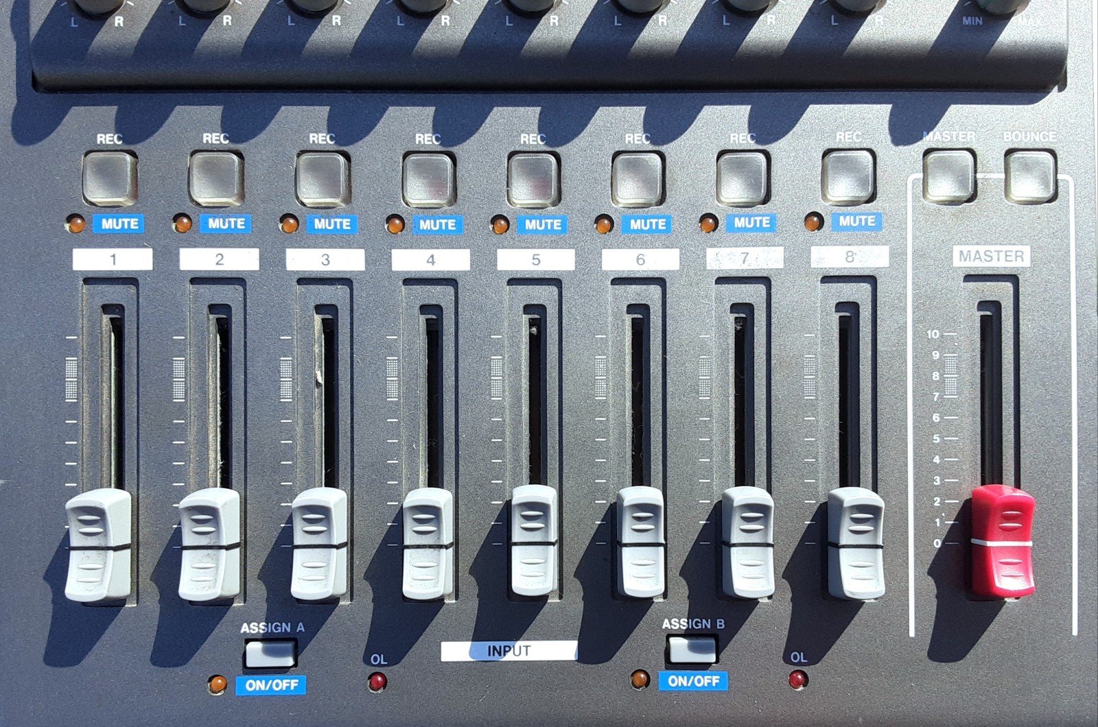 Vintage 2004 Tascam DP-01FX Digital 8-Track Multitrack Recorder TURNS ON