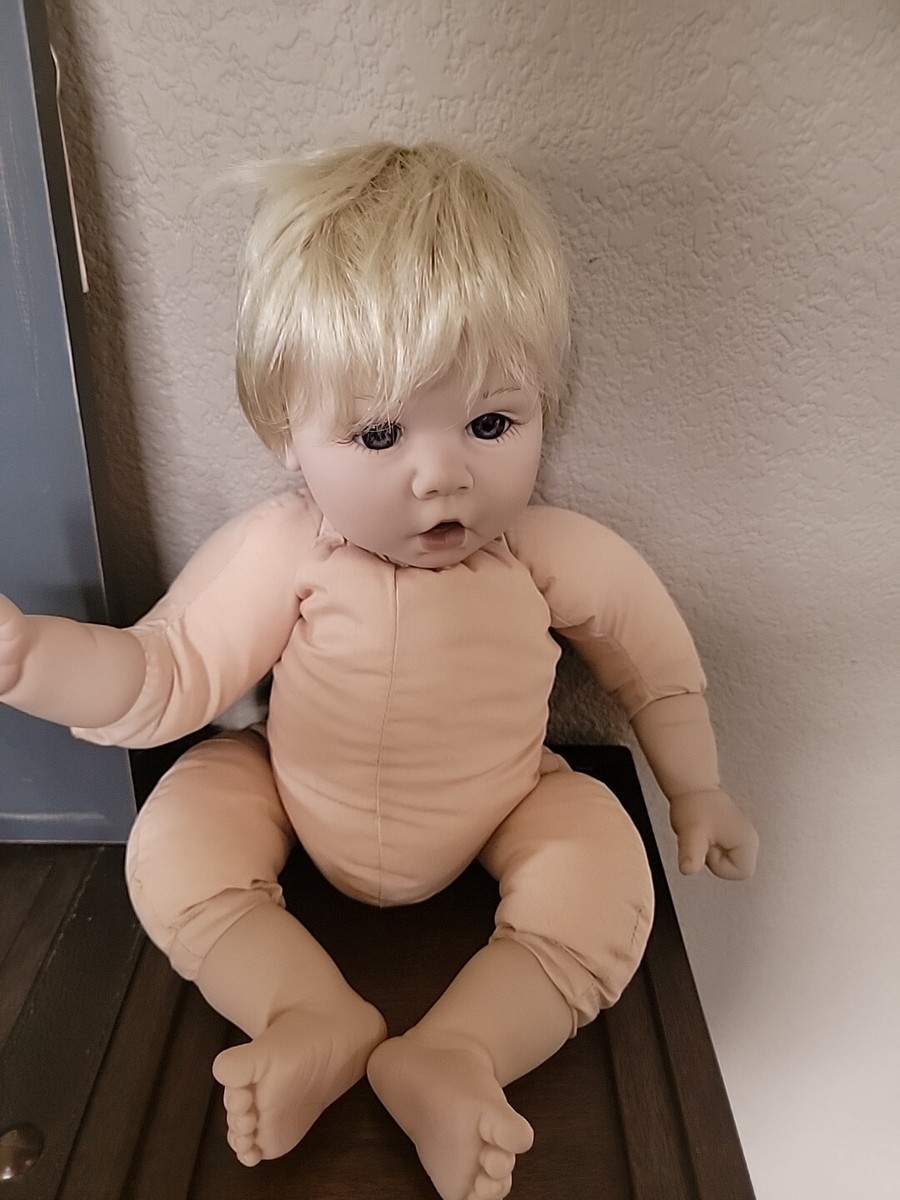 1997 Lee Middleton Doll By Reva Blonde Hair Blue Eyes Baby Boy 19