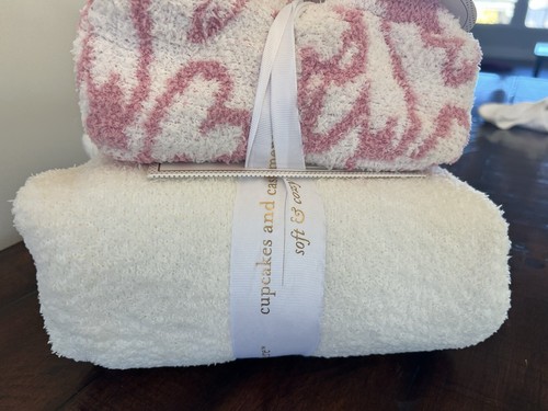 Cupcakes and Cashmere Gift Lounge Set: with Pouch,Headband,Socks. Size L NWT - Picture 4 of 6