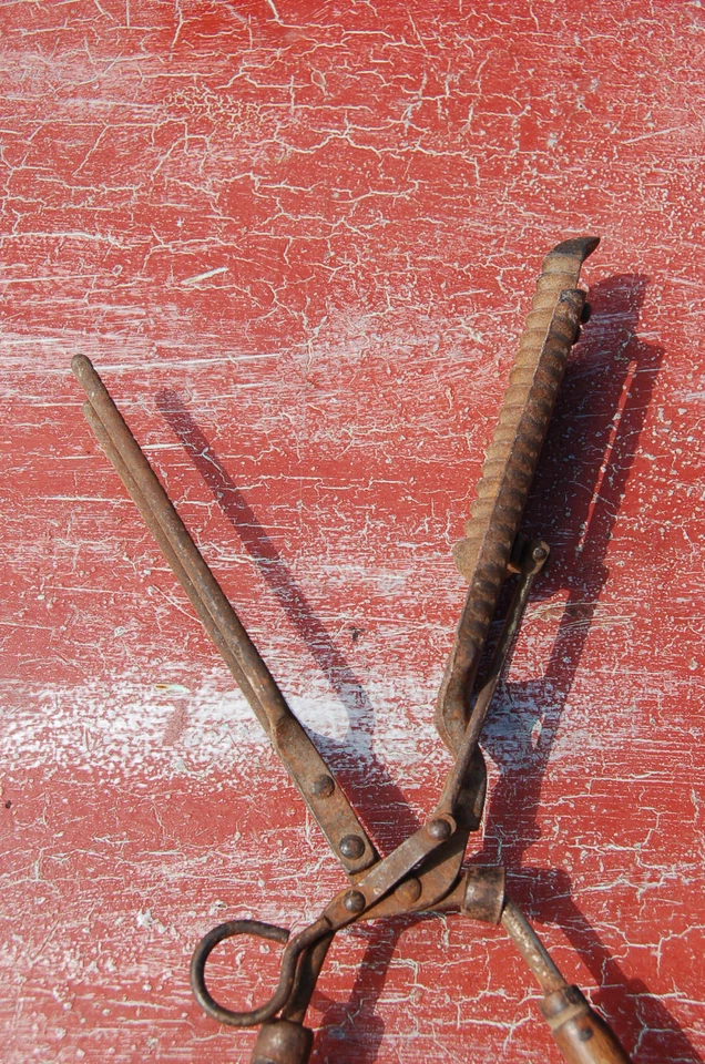 ANCIENS OUTILS DE COIFFEUR - FER A FRISER - SALON DE COIFFURE- MUSé  //C42// - Photo 2/4