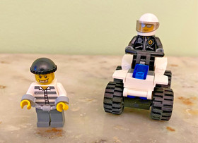 LEGO City 7743 Police Command Center - 100% Complete with Manuals