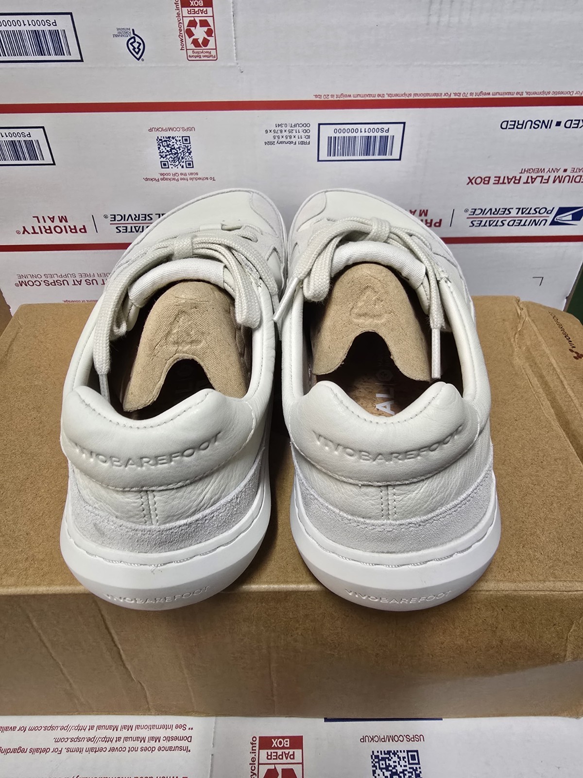 Vivobarefoot Gobi II premium leather Limestone Size 10