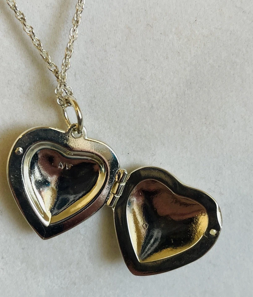 Vintage Avon 80s Silver Toned Heart Locket Necklace Rhinestones - Image 2 of 4