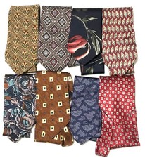 SILK Men's Neckties - 8 assorted - Various Brands - pre-owned - Good Cond