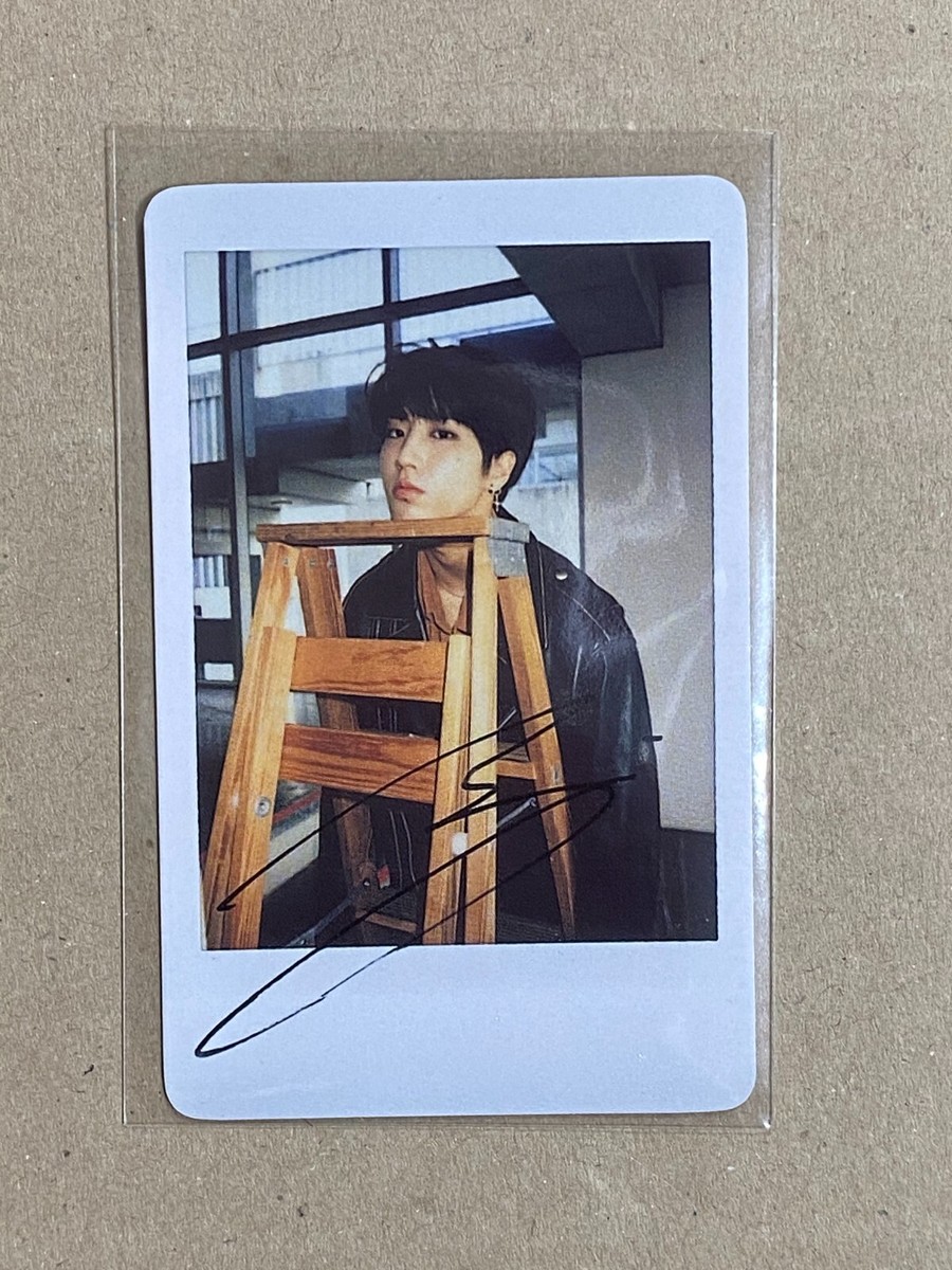 STRAY KIDS World Tour District 9 : Unlock OFFICIAL POLAROID STRAY KIDS World Tour District 9 : Unlock OFFICIAL POLAROID