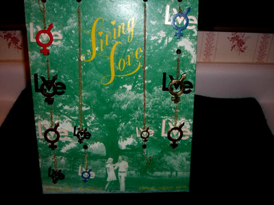Living Love Necklaces 10 on Ordinal Card and it has the Original Box Wholesale