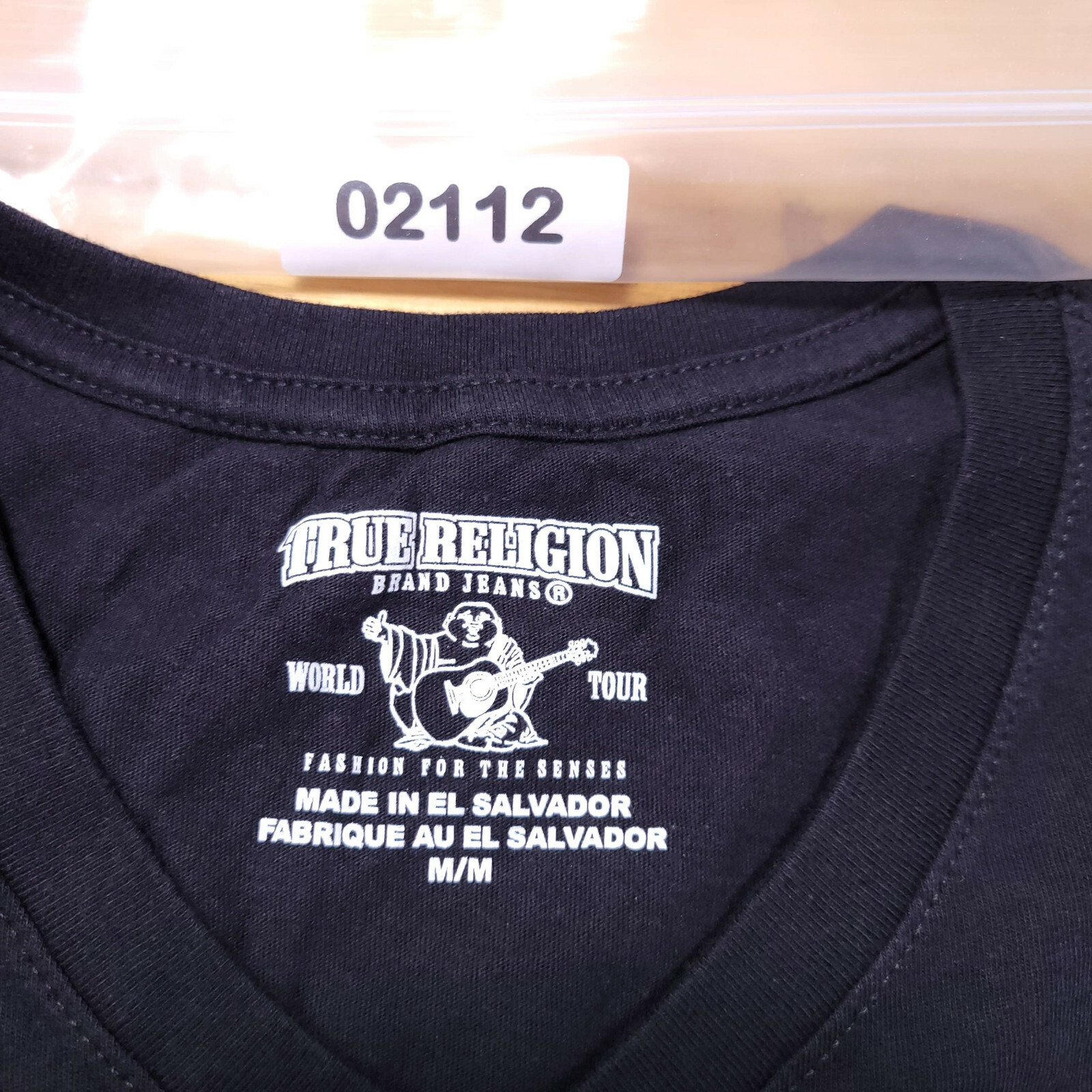 True Religion Classic Horseshoe Logo V-Neck Men's Size M Black Cotton T-Shirt thumbnail 9