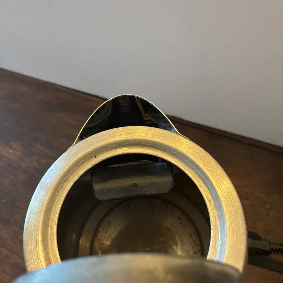 Cuisinart PerfecTemp Cordless Electric Hot Water Tea Kettle CPK-17 Works Great - Image 4 of 4