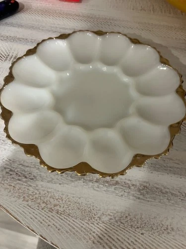 VINTAGE ANCHOR HOCKING White Milk Glass Gold Trim Deviled Egg / Oyster Plate