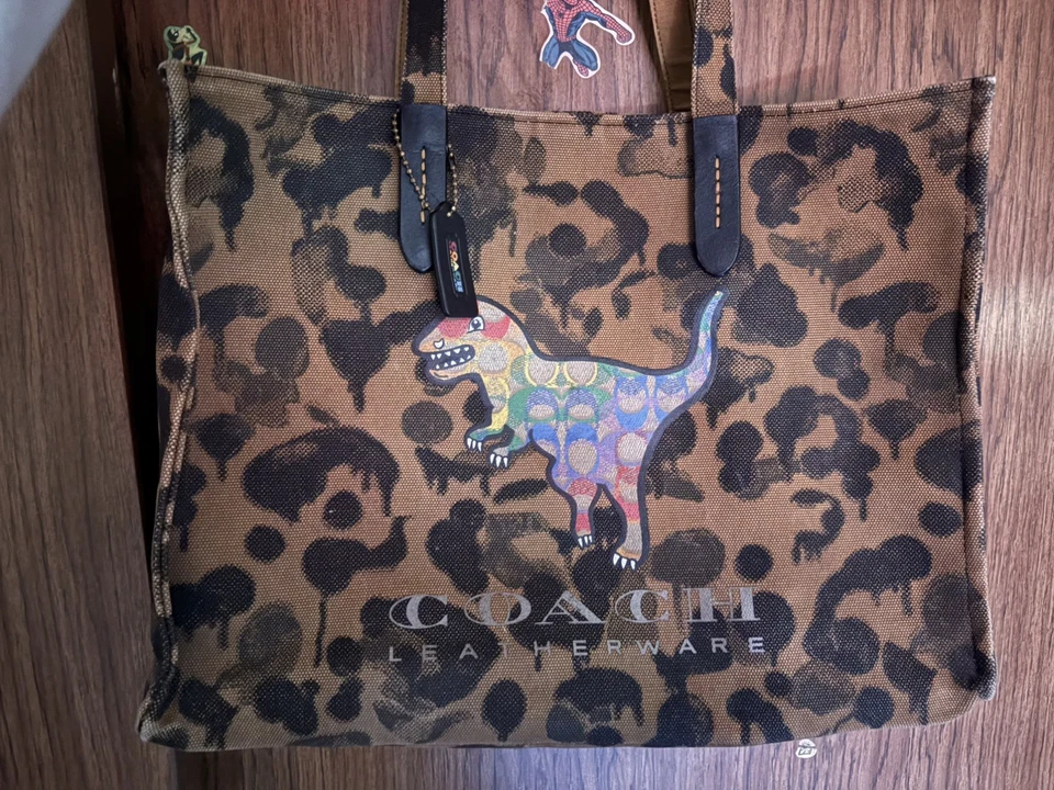 Autêntica bolsa Coach 42 com assinatura arco-íris Rexy *RARA* - Imagem 4 de 4