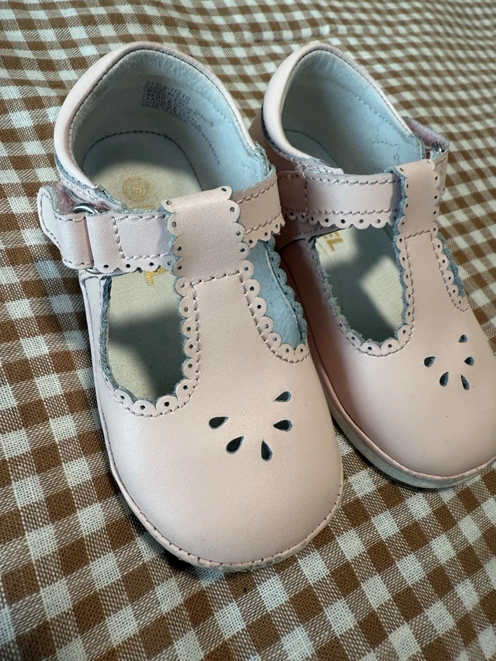 Angel Brand Toddler Shoes in Pink, Mary Janes, Toddler Size 5 - Image 2 of 4