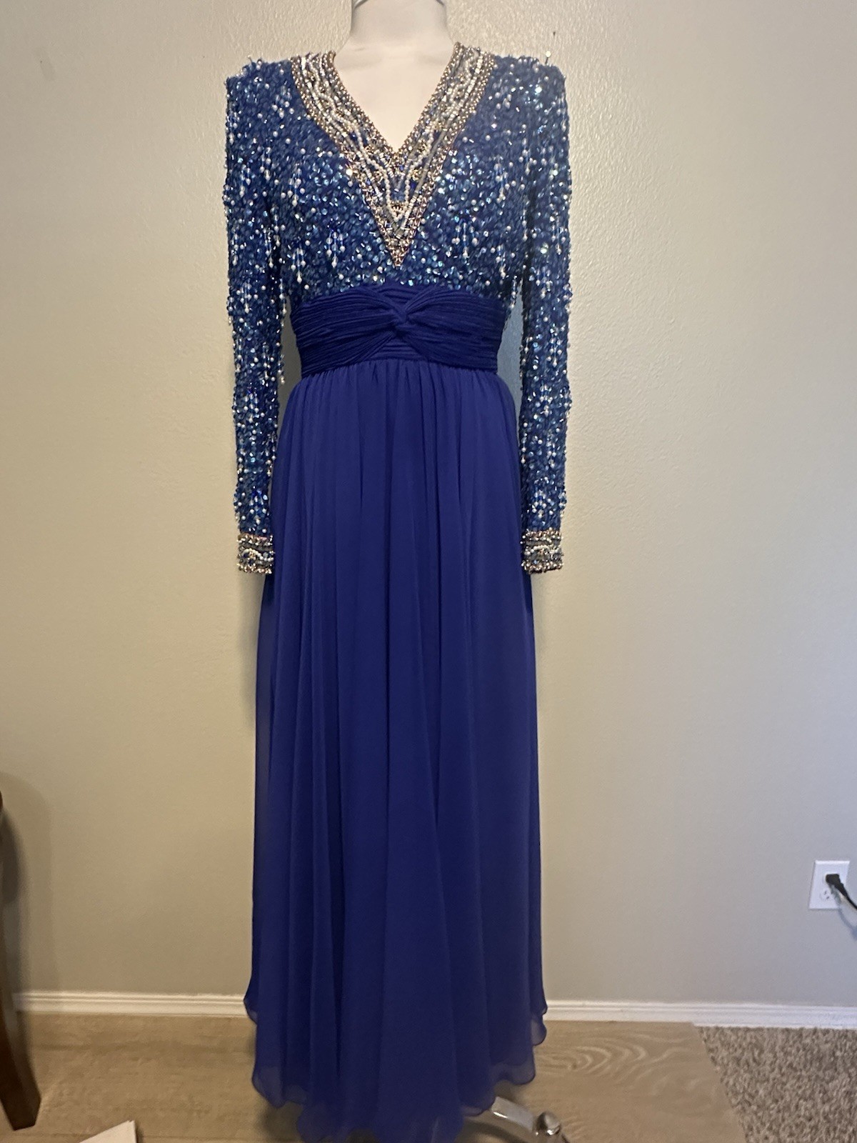 Vintage Victoria Royal Ltd Womens Size 8 Blue Beaded Evening Gown Formal Dress