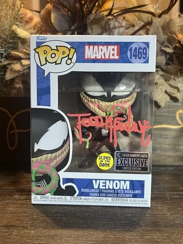 Funko Pop! Marvel VENOM GLOW IN THE DARK Vinyl Figure Signed New Todd McFarlane