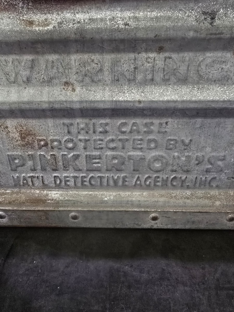 1961 Pinkerton's Detective Agency Milk Crate LFD CRY 13