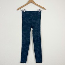 Spanx Look At Me Now Camo Leggings Size Small