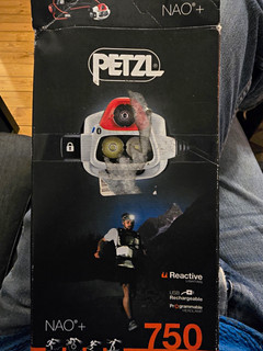 petzl nao reactive lighting 750 lm usb rechargeable led head torch ipx4