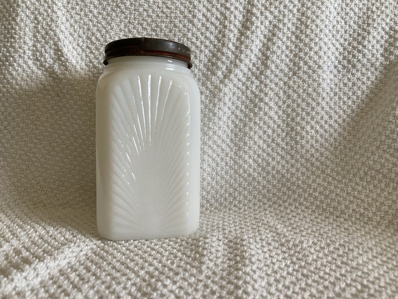 Antique Milk Glass Spice Jars. Sunburst And Bee Hive Design Mold Marks Clean! 2