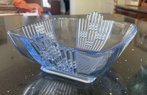 BEAUTIFUL Ice Blue Art Deco Depression Glass Bowl!