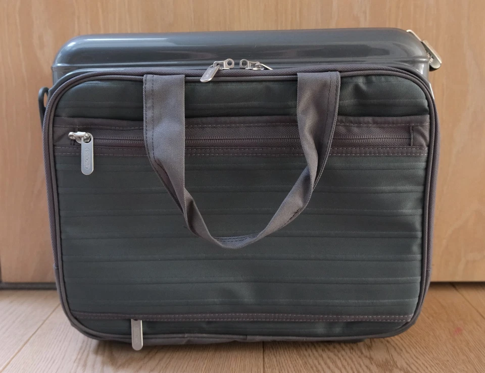 Rimowa Salsa Deluxe Hybrid (wie Bolero) Notebook Tasche 11L grau Top Zustand - Bild 2 von 4