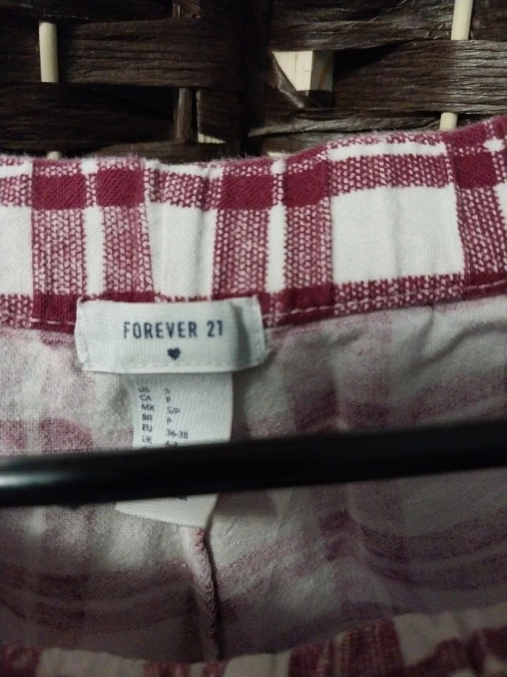 Pijama para mujer FOREVER 21 talla pequeña granate y blanco a cuadros cinta larga Foto 2 de 4