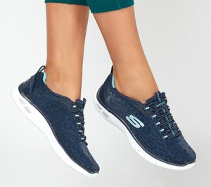 women's skechers slip on tennis shoes