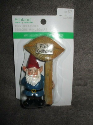Ashland Spring Tiny Treasures, Garden Gnome with a Fairy Garden Sign   2019  NEW