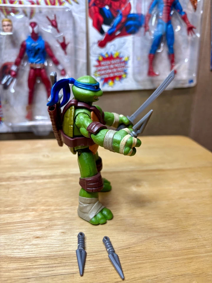 TMNT 2012 Leonardo Playmates Toys With Weapons near complete Ninja Turtles - Image 3 of 4