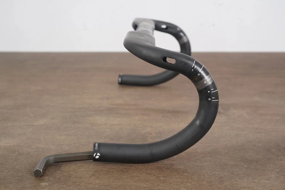 42cm Bontrager XXX Aero VR-CF OCLV Carbon Compact Road Handlebar 31.8mm - Image 3 of 4