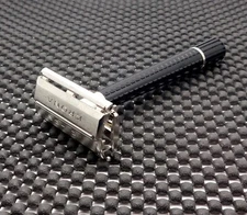 Vintage SCHICK Krona Black  Tip DE Safety Razor Nice  & Clean!!