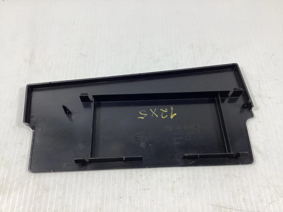 BMW X5 X6 2007-2013 cubierta de guantera del lado del pasajero delantero derecho 7161768 OEM. Foto 4 de 4