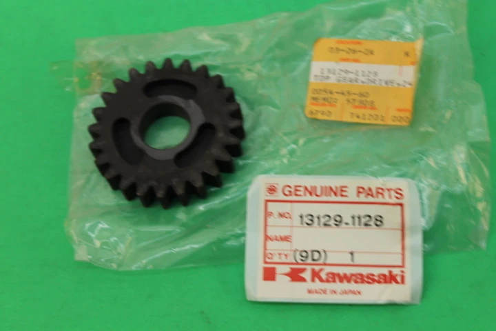 NOS KAWASAKI 1979-1982 KX420 KDX450 TOP DRIVE GEAR PART# 13129-1128 - Image 2 of 4