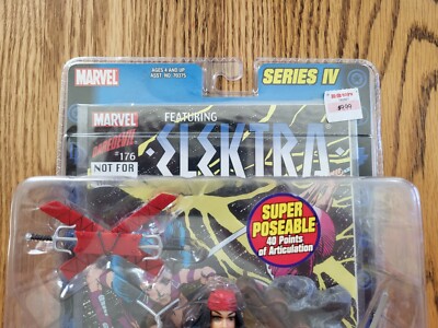 Toy Biz Marvel Legends Series IV - Elektra - Action Figure + Comic