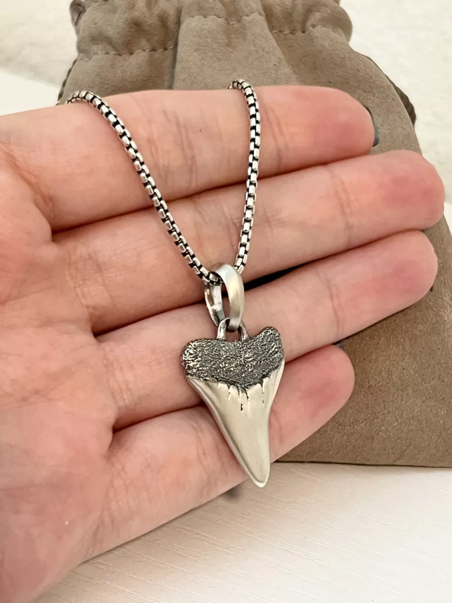 David Yurman Men s Shark Tooth Amulet with 23 24