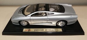 Jaguar XJ220 シルバー 1/18スケール Jaguar XJ220 シルバー 1/18スケール