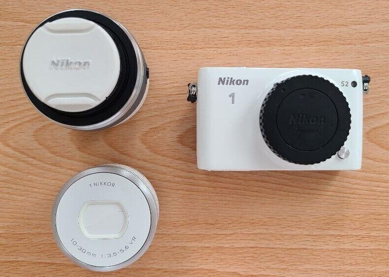 Nikon 1 S2 Digital Camera White NIKKOR VR Lens 10-30mm 30