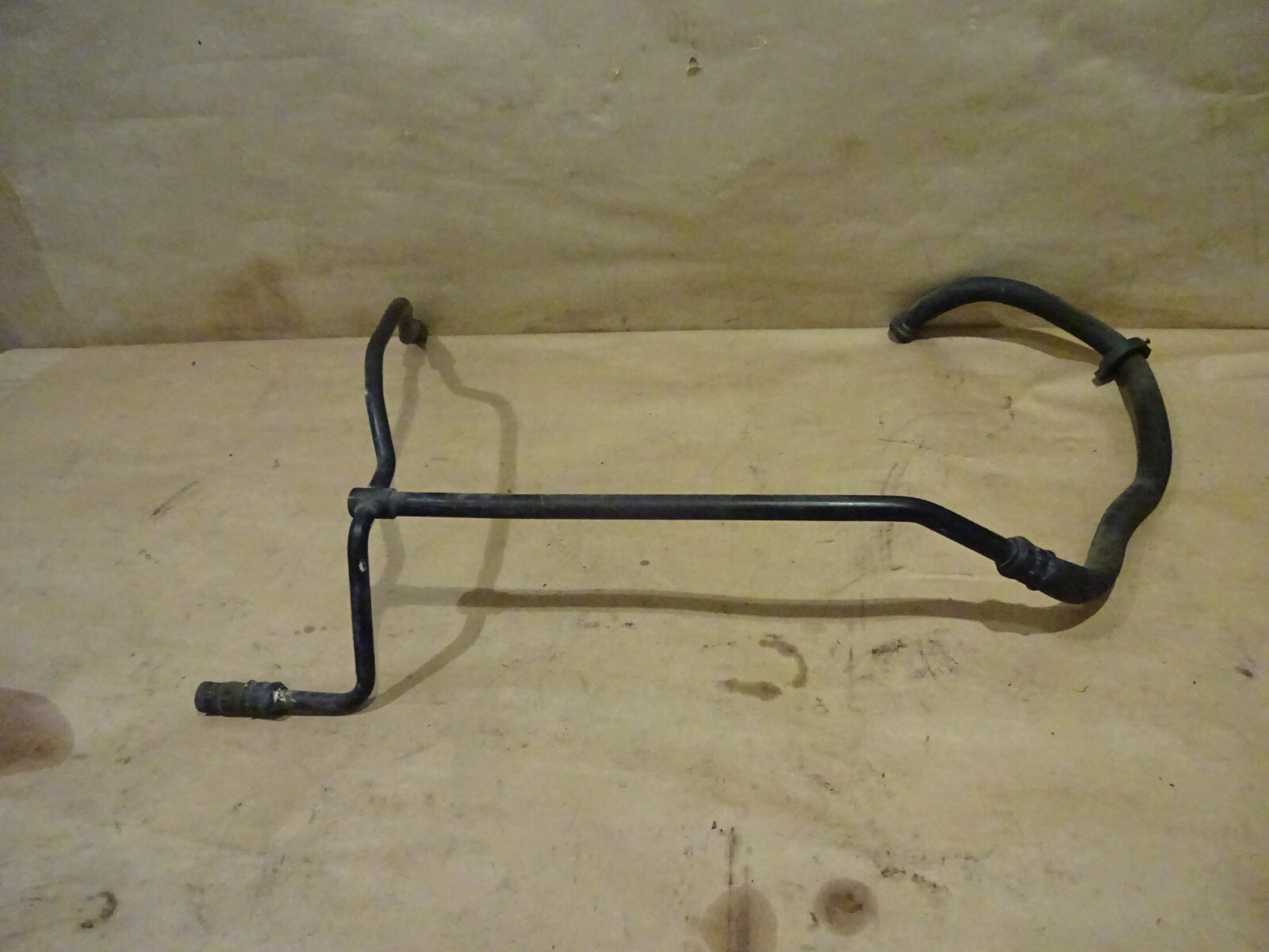 Maserati  Quattroporte 05-06 Head Connecting Breather Pipe  P/N 227573