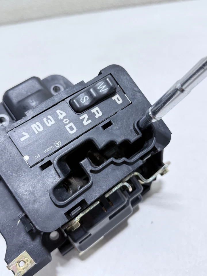 Conjunto selector de cambio de marchas de palanca de cambios de piso 96-02 Mercedes R170 SLK230 SL500 OEM 3320 Foto 3 de 4