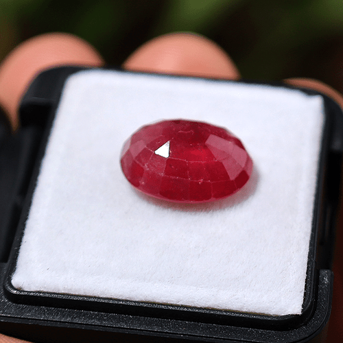 10.7 Cts Mozambique Natural Ruby High Grade 14mmx11mm Oval Faceted Cut Gemstone - Picture 7 of 10