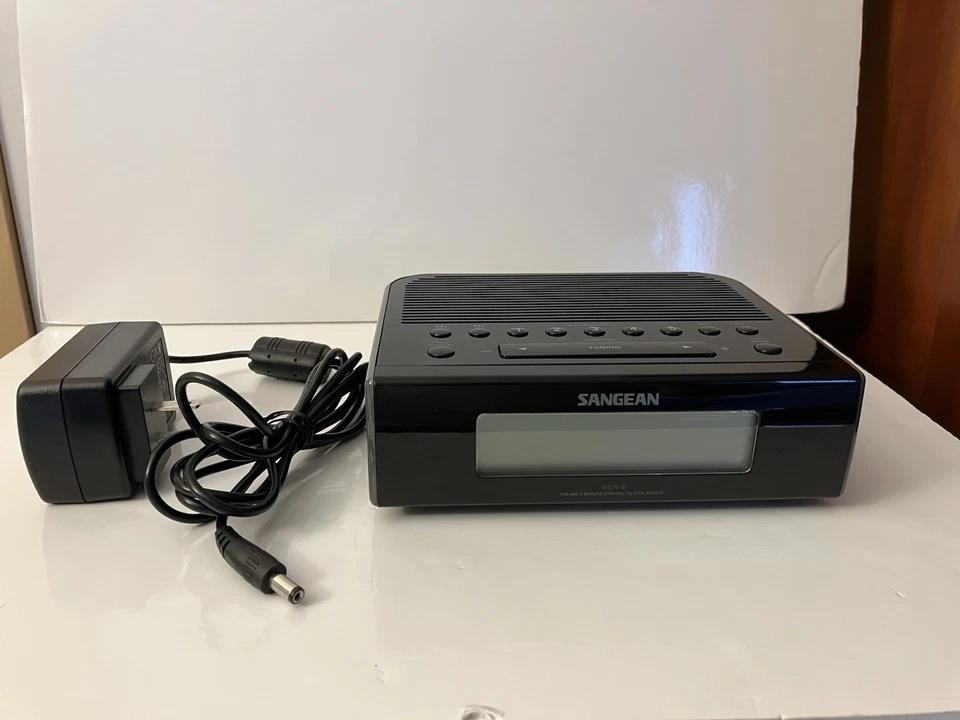 Sangean RCR-5 Digital Tuning AM/FM Alarm Clock Radio Dual Alarms Nap Mode Black - Image 4 of 4