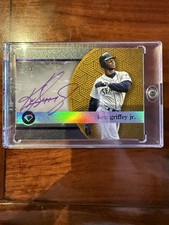Topps 2024 Diamond Icons Ken Griffey Jr. White Polychromatink Autograph 1/1