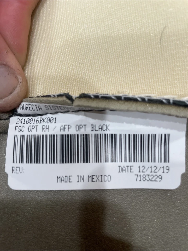 2019-2020 Cadillac Ct6 Passenger Seat Bottom Cover Black Leather OEM New - Image 2 of 3