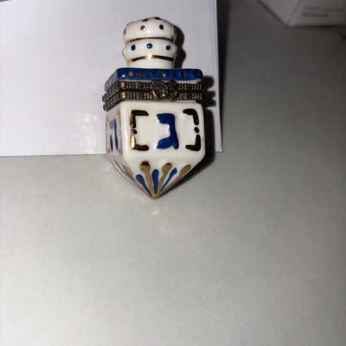 Ceramic 2.25” High Dreidel Trinket Box by Susan Fischer Weis Gelt Inside! EUC