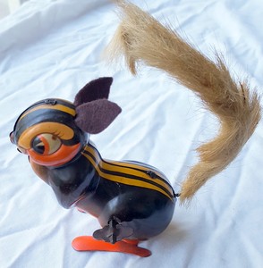 wind up squirrel toy