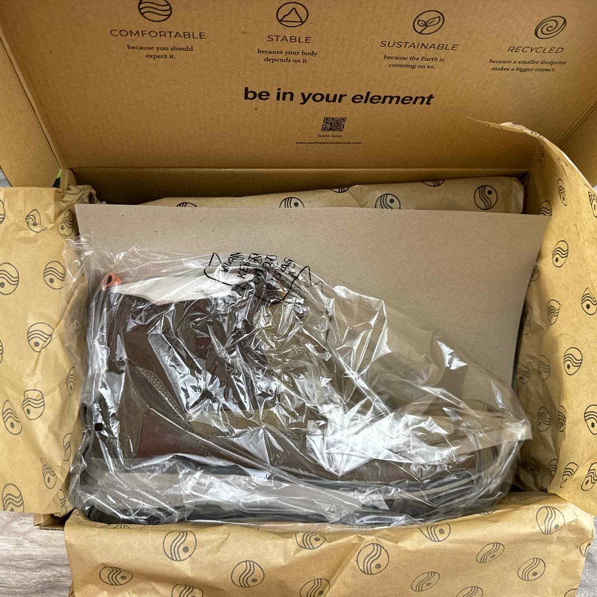 NIB Earth Elements 10M Skill Snow Winter Chukka Lug Sole Boots Suede Taupe NIB Earth Elements 10.5M Skill Chukka Snow | Mercari main image 3