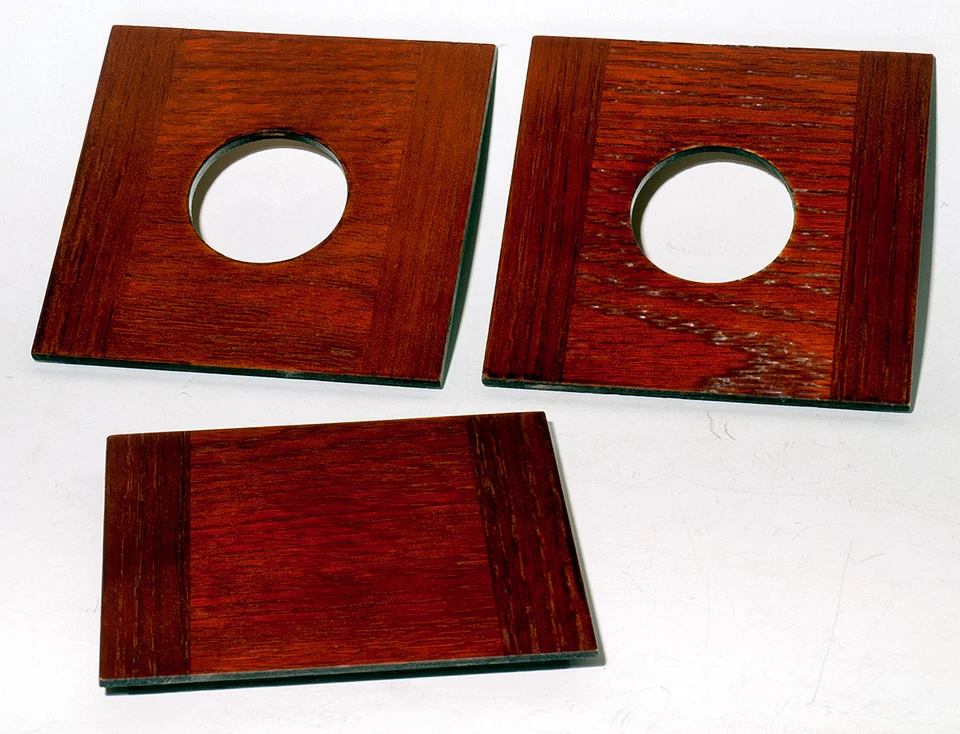 1 Wooden Lensboard 4.25" Sq. for Kodak/Folmer Graflex "Clinical View" 5x7 camera - Image 2 of 4