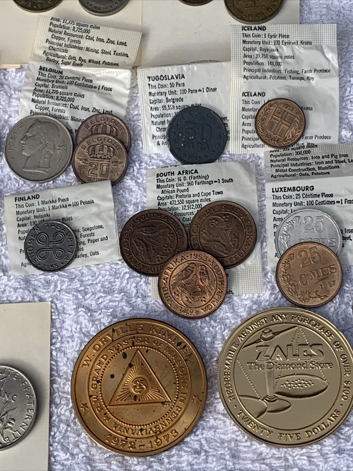 Lot of Various World Coins, Collectable Tokens, Medals, and Medallions - Image 4 of 4