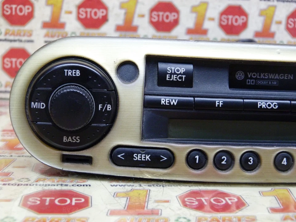 VOLKSWAGEN BEETLE 2002-2004 RADIO AM/FM MONZÓN REPRODUCTOR DE CASSETTE 1C0035157D OEM Foto 3 de 4