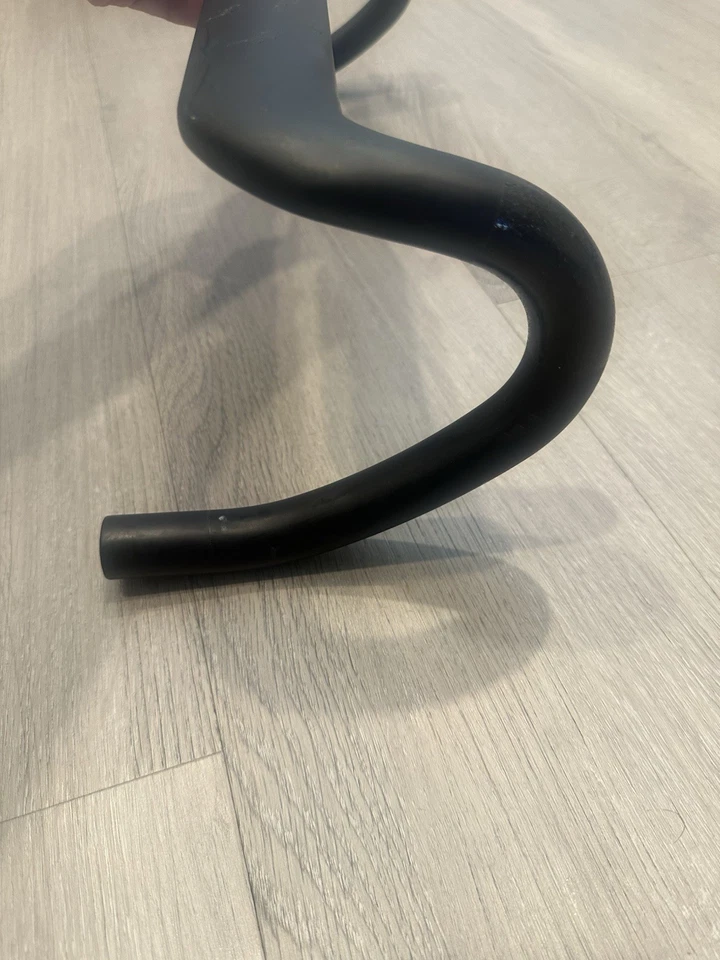 Manillar de bicicleta de carretera compacto de carbono Corratec ZZYZX 31,8 mm x 440 mm 44 cm NUEVO Foto 4 de 4