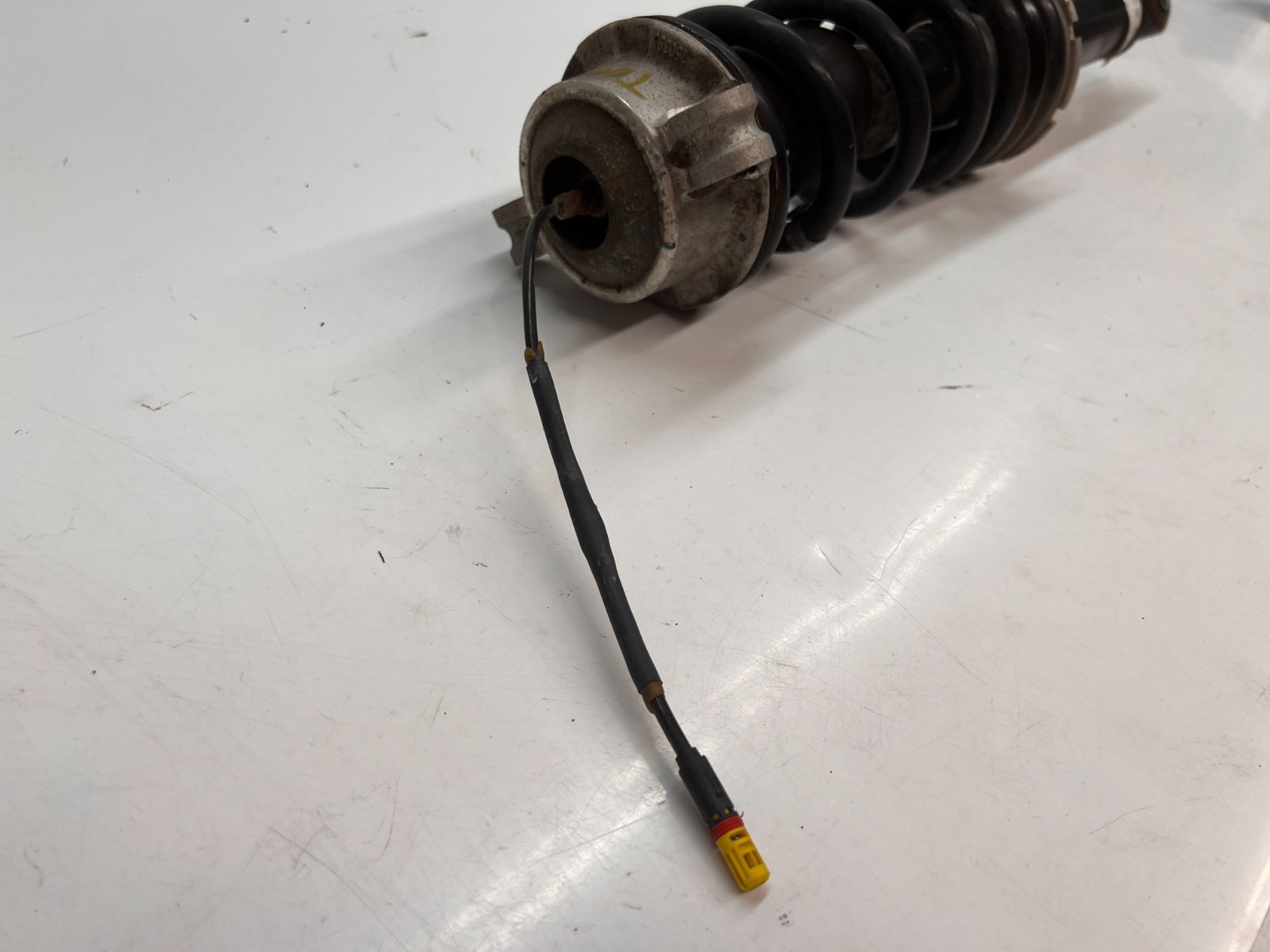 FERRARI 488 GTB F8 REAR SHOCK ABSORBER SPRING OEM 325388 #1